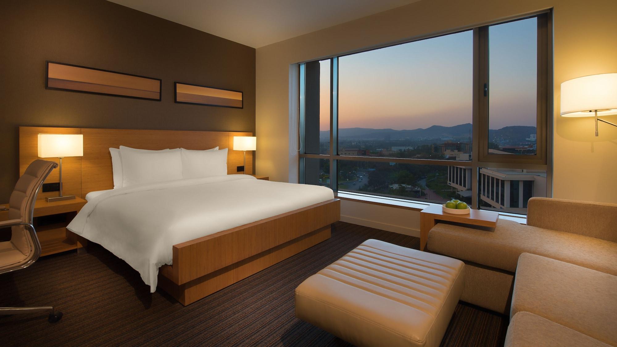 Hyatt Place Pune Hinjawadi Bagian luar foto
